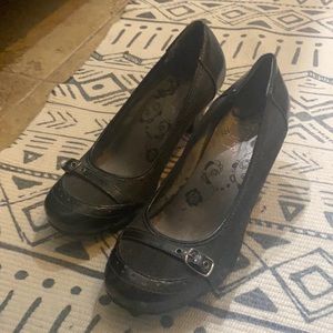 Heel used in good condition